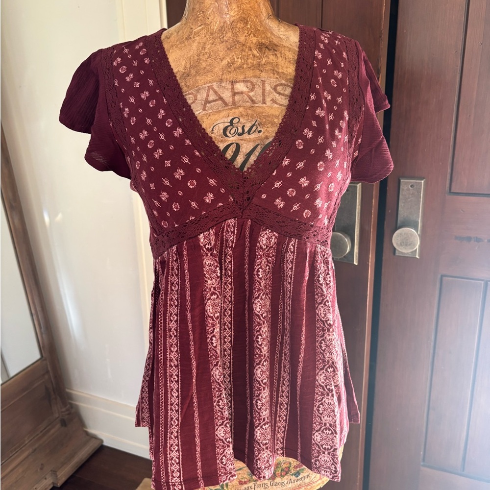 Women's Burgundy V-Neck Top